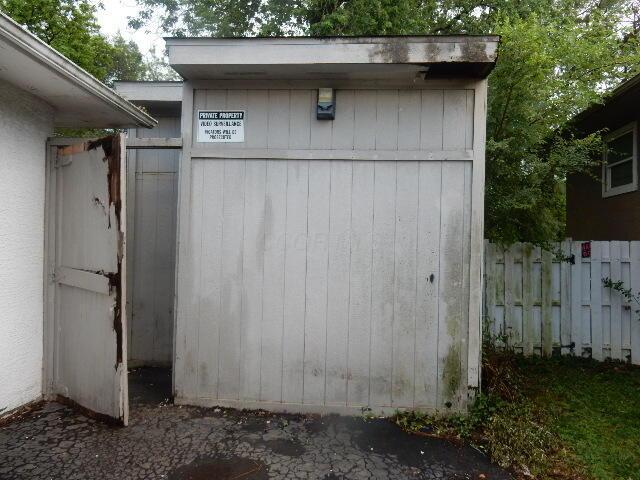 1549 Alpine Dr, Columbus, OH 43229 - view of outdoor structure