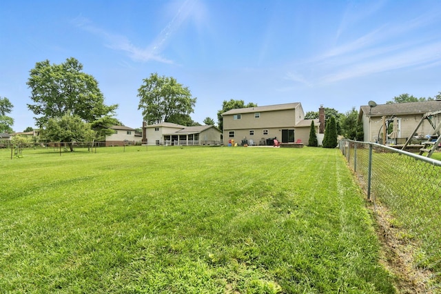 2036 Queensbridge Dr, Columbus, OH 43235 - view of yard