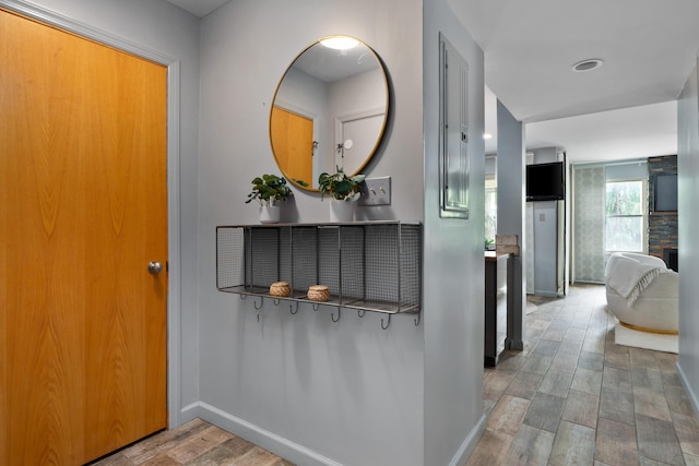 1481 Cliff Ct Unit 58-A, Columbus, OH 43204 - hallway featuring wood finished floors and baseboards