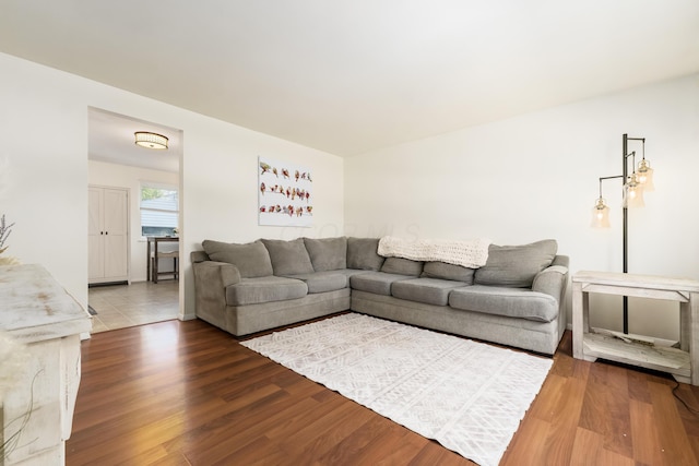 4947 Albany Dr, Columbus, OH 43232 - photo 5