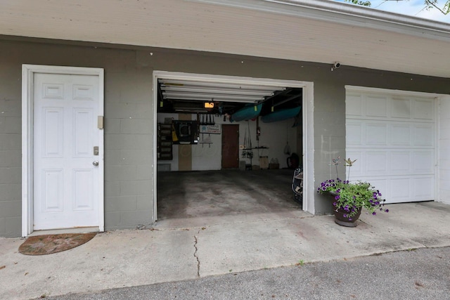 220 Robinwood Ave, Columbus, OH 43213 - view of garage