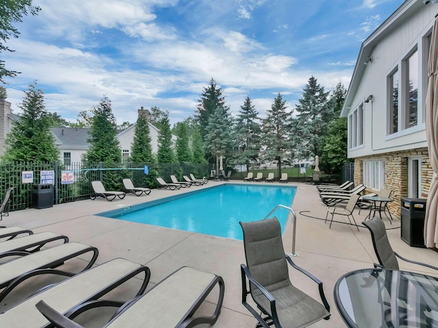 1235 Shagbark Rd, Columbus, OH 43230 - community pool with a patio area