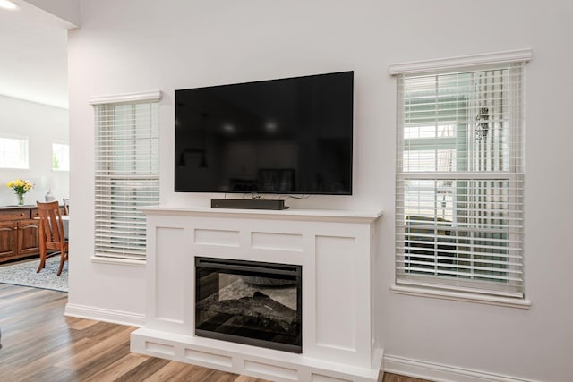 5540 Eva Loop S, Dublin, OH 43016 - detailed view of baseboards and wood finished floors