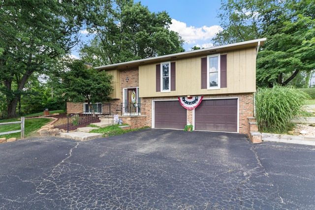 1708 Longwood Dr NE, Lancaster, OH 43130 - photo 1