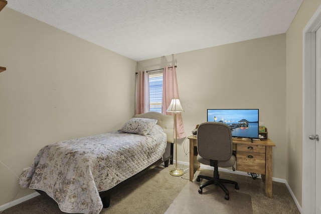 3991 Shannon Green Dr Unit 152, Canal Winchester, OH 43110 - carpeted bedroom featuring a textured ceiling