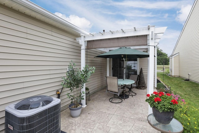 3991 Shannon Green Dr Unit 152, Canal Winchester, OH 43110 - view of patio featuring outdoor dining area