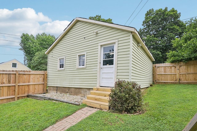 105 Marks Ave, Lancaster, OH 43130 - view of outdoor structure featuring entry steps and a fenced backyard