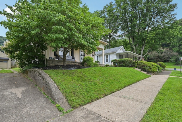 105 Marks Ave, Lancaster, OH 43130 - view of front of property featuring a front lawn