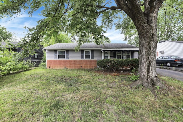 1535 S Hamilton Rd, Columbus, OH 43227 - ranch-style house featuring a front lawn and brick siding