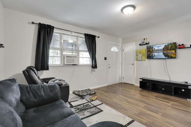 1535 S Hamilton Rd, Columbus, OH 43227 - living room featuring wood finished floors and cooling unit