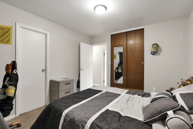 1535 S Hamilton Rd, Columbus, OH 43227 - bedroom with carpet floors