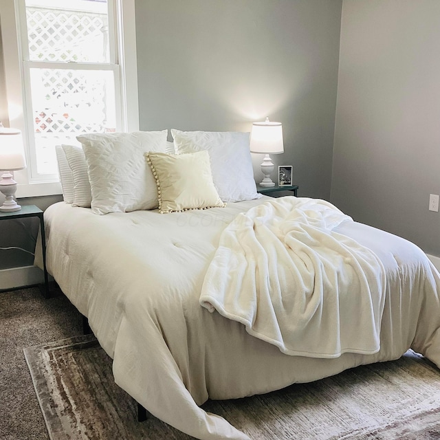 652 E 6th Ave, Lancaster, OH 43130 - view of carpeted bedroom