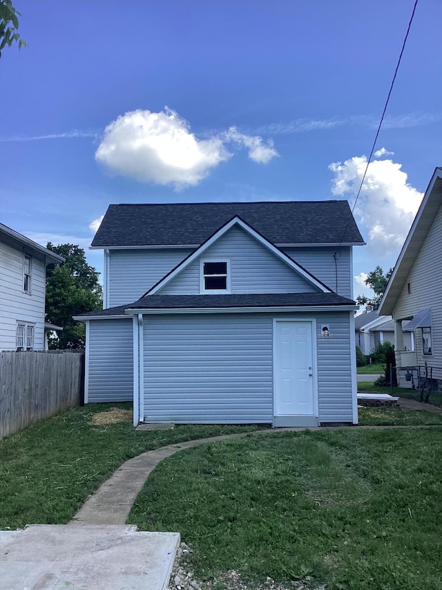652 E 6th Ave, Lancaster, OH 43130 - back of property with a shingled roof