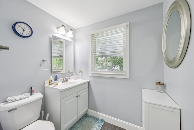 2931 Templeton Rd, Columbus, OH 43209 - bathroom featuring toilet and vanity