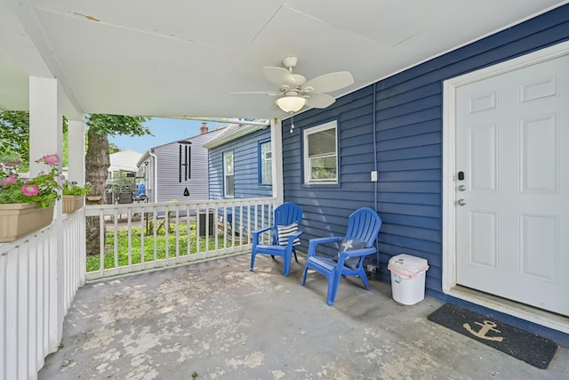 2931 Templeton Rd, Columbus, OH 43209 - view of patio / terrace featuring ceiling fan