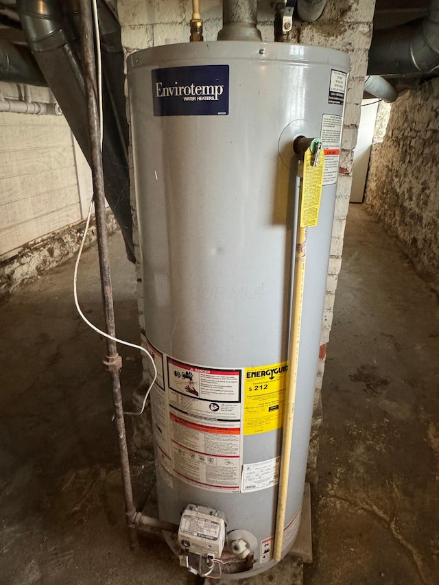 1345 E Livingston Ave Unit 1347, Columbus, OH 43205 - utility room featuring water heater