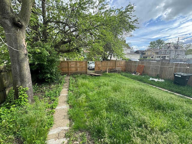 1345 E Livingston Ave Unit 1347, Columbus, OH 43205 - view of fenced backyard