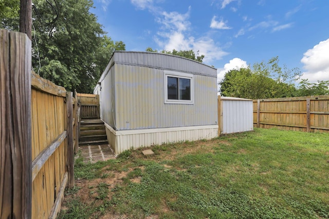 19 E 1st St, The Plains, OH 45780 - view of outdoor structure with a fenced backyard