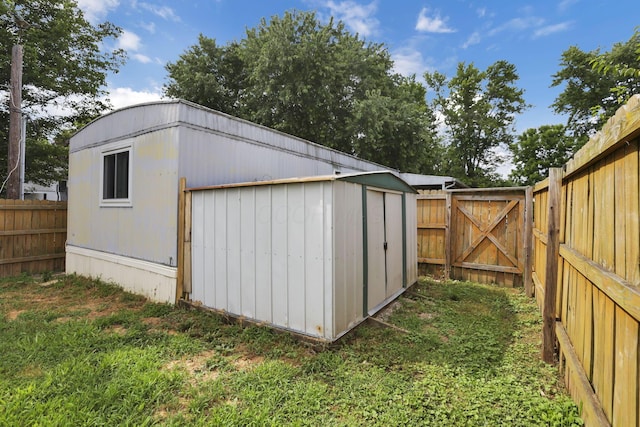 19 E 1st St, The Plains, OH 45780 - view of shed featuring a fenced backyard