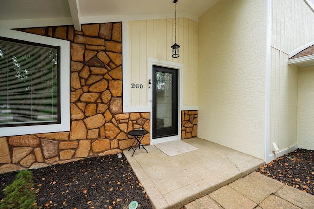260 Old Coach Pl, Canal Winchester, OH 43110 - view of exterior entry with stone siding