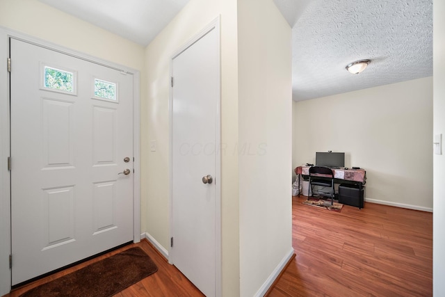 3254 Brookview Way Unit 15, Columbus, OH 43221 - foyer entrance with wood finished floors and baseboards