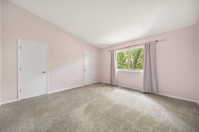 3254 Brookview Way Unit 15, Columbus, OH 43221 - carpeted spare room featuring vaulted ceiling and baseboards