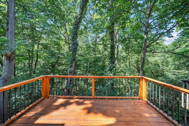 3254 Brookview Way Unit 15, Columbus, OH 43221 - view of wooden terrace