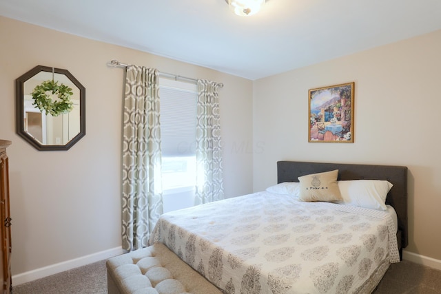 822 Rutter Ave, Lancaster, OH 43130 - carpeted bedroom with baseboards