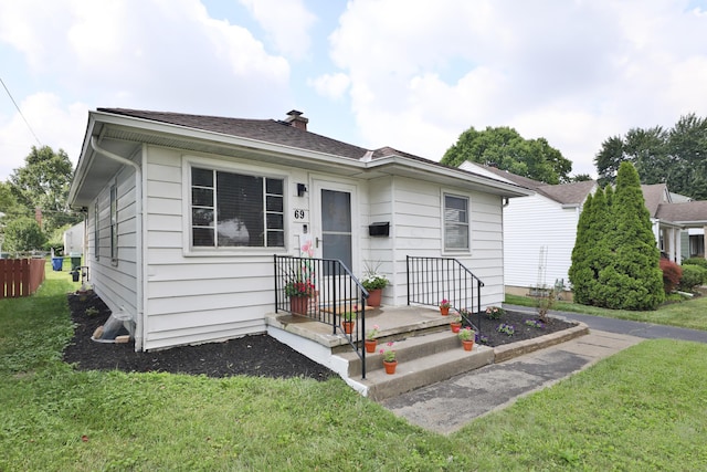69 Morse Rd, Columbus, OH 43214 - view of front of house featuring a front yard
