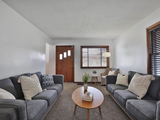 69 Morse Rd, Columbus, OH 43214 - carpeted living room with baseboards