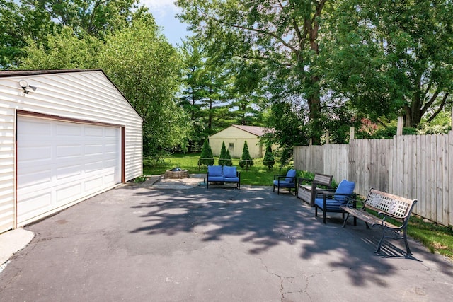 2197 Bayfield Dr, Columbus, OH 43229 - view of garage