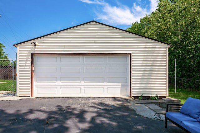 2197 Bayfield Dr, Columbus, OH 43229 - view of detached garage
