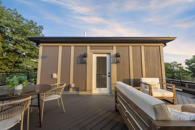 583 E Walnut St, Columbus, OH 43215 - deck featuring outdoor lounge area and outdoor dining space