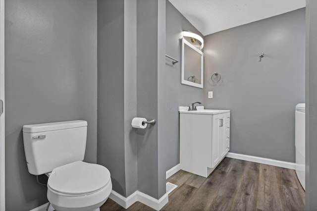 716 N Mount Pleasant Ave, Lancaster, OH 43130 - bathroom with vanity and wood finished floors