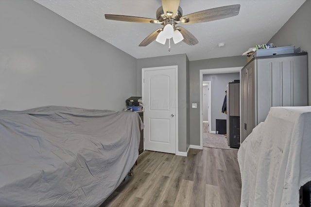 716 N Mount Pleasant Ave, Lancaster, OH 43130 - bedroom with wood finished floors and ceiling fan