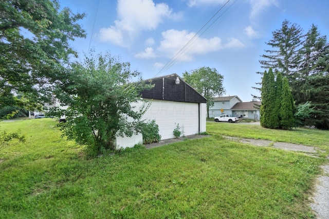 617 Athens St, Columbus, OH 43204 - view of property exterior with a lawn
