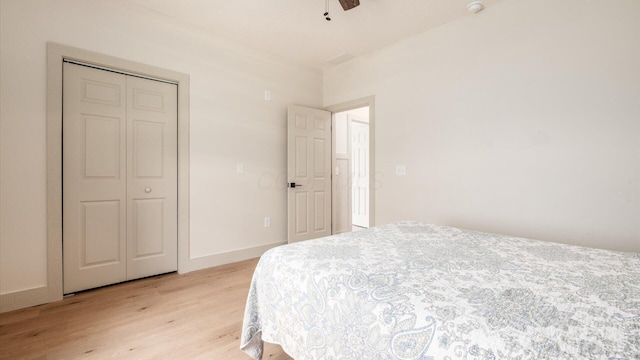 58 Lippert Ln, Buckeye Lake, OH 43008 - bedroom with light wood finished floors and ceiling fan