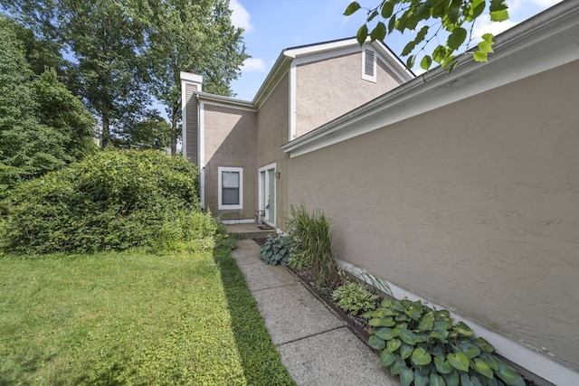 1290 Paddington Ct, Columbus, OH 43230 - view of green lawn