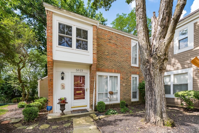 5613 Chowning Way, Columbus, OH 43213 - view of front of house with brick siding
