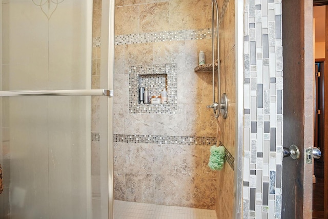 5328 Torchwood Loop E, Columbus, OH 43229 - bathroom with a shower stall
