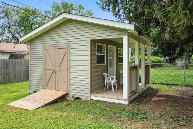 5328 Torchwood Loop E, Columbus, OH 43229 - view of outbuilding featuring a fenced backyard