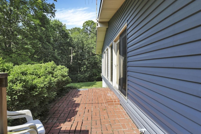 1725 Graham Dr NE, Lancaster, OH 43130 - view of patio