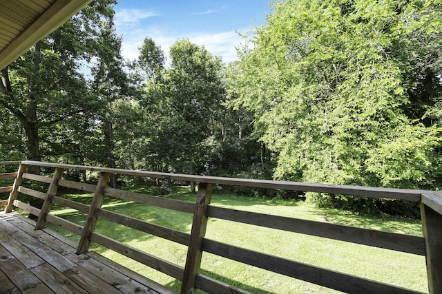1725 Graham Dr NE, Lancaster, OH 43130 - wooden terrace with a lawn