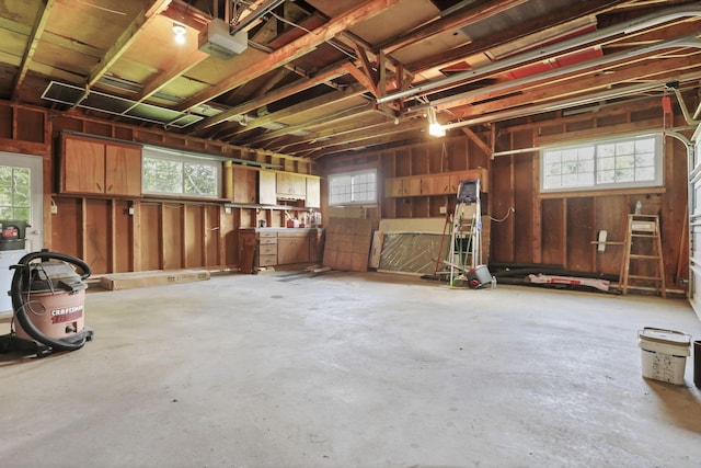 1725 Graham Dr NE, Lancaster, OH 43130 - garage featuring a garage door opener