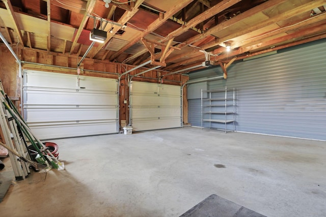 1725 Graham Dr NE, Lancaster, OH 43130 - garage featuring a garage door opener