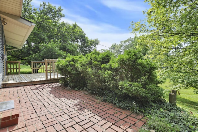 1725 Graham Dr NE, Lancaster, OH 43130 - view of patio with a deck