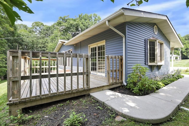 1725 Graham Dr NE, Lancaster, OH 43130 - view of side of property with a deck