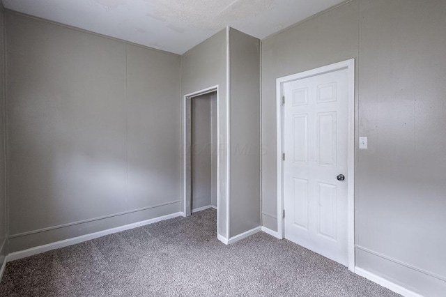 211 Buckingham St, Newark, OH 43055 - unfurnished bedroom featuring carpet flooring and baseboards