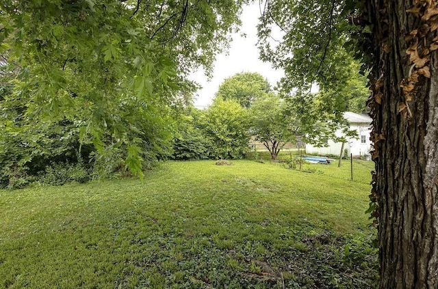 211 Buckingham St, Newark, OH 43055 - view of grassy yard