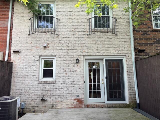 2382 Hardesty Dr S Unit Q5, Columbus, OH 43204 - rear view of property featuring brick siding and french doors